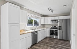 2122 SE Heathwood Circle, Port Saint Lucie, FL 34952