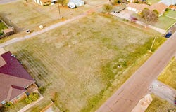603 E Benton Avenue, Sayre, OK 73662