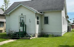252 West Court Street, Kahoka, MO 63445
