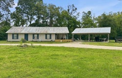 10000 Spur Rd, Denham Springs, LA 70726