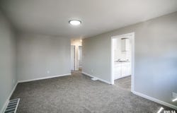 2217 W MARQUETTE Street, Peoria, IL 61605