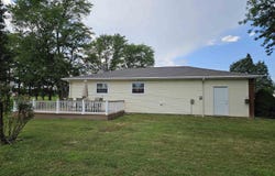 13522 Bowling Alley Road, Benton, IL 62812