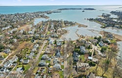16 Hendrie Drive, Old Greenwich, CT 06870