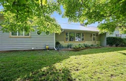 106 S Farmer St, Brighton, IA 52540