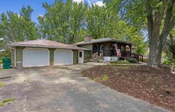 1997 206th St, Independence, IA 50644