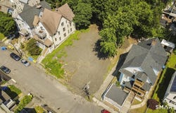 18 Ridgewood Street, Waterbury, CT 06710