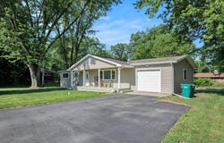 692 N Calumet Avenue, Valparaiso, IN 46383
