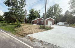 1298 Swigart Road, Barberton, OH 44203