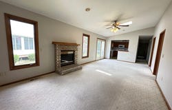 723 N 6th Avenue Circle, Winterset, IA 50273