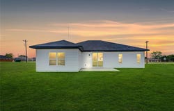 103 Chestnut Street, Whitesboro, TX 76273