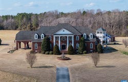 30253 CAMP PKWY, COURTLAND, VA 23837