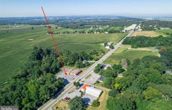 5626 W LINCOLN HIGHWAY, PARKESBURG, PA 19365