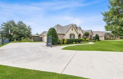 1910 Blue Forest Drive, Prosper, TX 75078