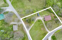 10587 Chestnut Hill Rd, Crab Orchard, TN 37723