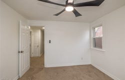 939 Vineshire Road, Cleveland Heights, OH 44121