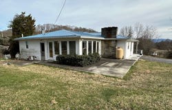 5454 Brooks Way Way, Bristol, VA 24202