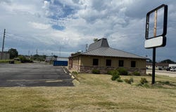 1714 W. Main St, Carmi, IL 62821