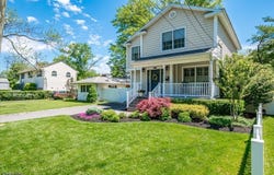 22 Kentnor St, Metuchen Boro, NJ 08840-2205