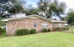 914 Lee Avenue, Crystal Springs, MS 39059