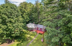 38 Cardinal Drive, Hartford, VT 05088