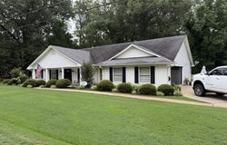 1201 Hudspeth Avenue, DeWitt, AR 72042