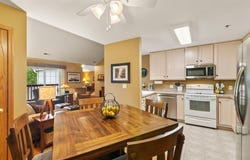 4731 S Hunter Ln, New Berlin, WI 53151