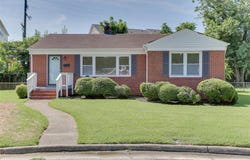 6  Linda Cir, Hampton, VA 23666