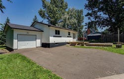 2302 7th Avenue E, North Saint Paul, MN 55109