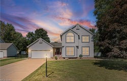 4216 MEADOW WOOD LANE, UNIONTOWN, OH 44685
