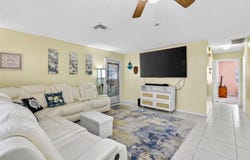 402 FINCHLEY COURT, SUN CITY CENTER, FL 33573