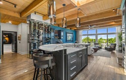 N52w35002 Lake Dr, Okauchee, WI 53069