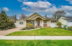 225 Philadelphia Avenue, Massapequa Park, NY 11762