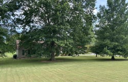449 Old Middlesboro Hwy, LaFollette, TN 37766