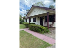 204 Hollins Lane, Eufaula, AL 36027