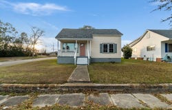104 N 14th Ave., Laurel, MS 39440