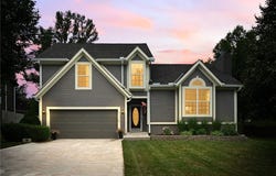 5170 LAKECREST Drive, Shawnee, KS 66218