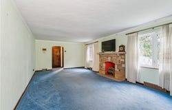 8554 Peebles Rd, Pittsburgh, PA 15237