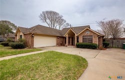 231 Brocton Street, Victoria, TX 77904