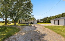 7115 S Whiteside Rd, Hutchinson, KS 67501