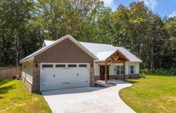155 Nixon Drive, Guntersville, AL 35976