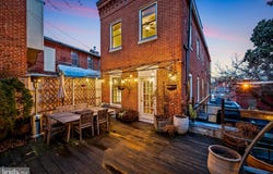 16 W READ Street, BALTIMORE, MD 21201