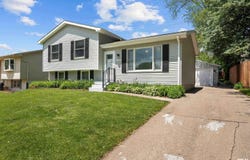 2614 W 59TH Street, Davenport, IA 52806