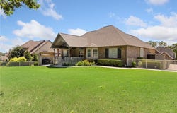 2011 Daly  DR, Harrison, AR 72601