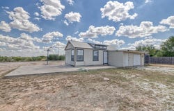 152 John Ayers, Carrizo Springs, TX 78834