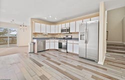 410 Heights Dr, Haledon Boro, NJ 07508-1017