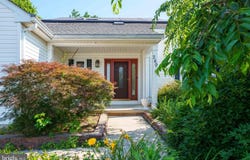 249 E FLAGSTONE DR, NEWARK, DE 19702