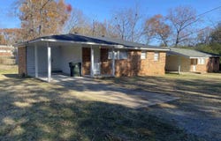 8224 W 37Th St, Little Rock, AR 72204