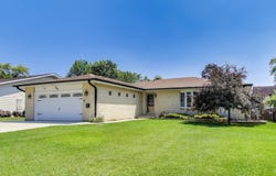 361 Everett Avenue, Crystal Lake, IL 60014