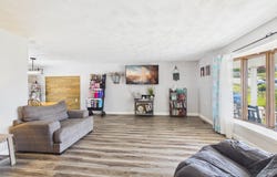 213 Westview Dr, South Point, OH 45680