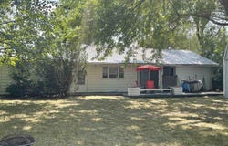 425 Orchard Avenue, Clare, MI 48617